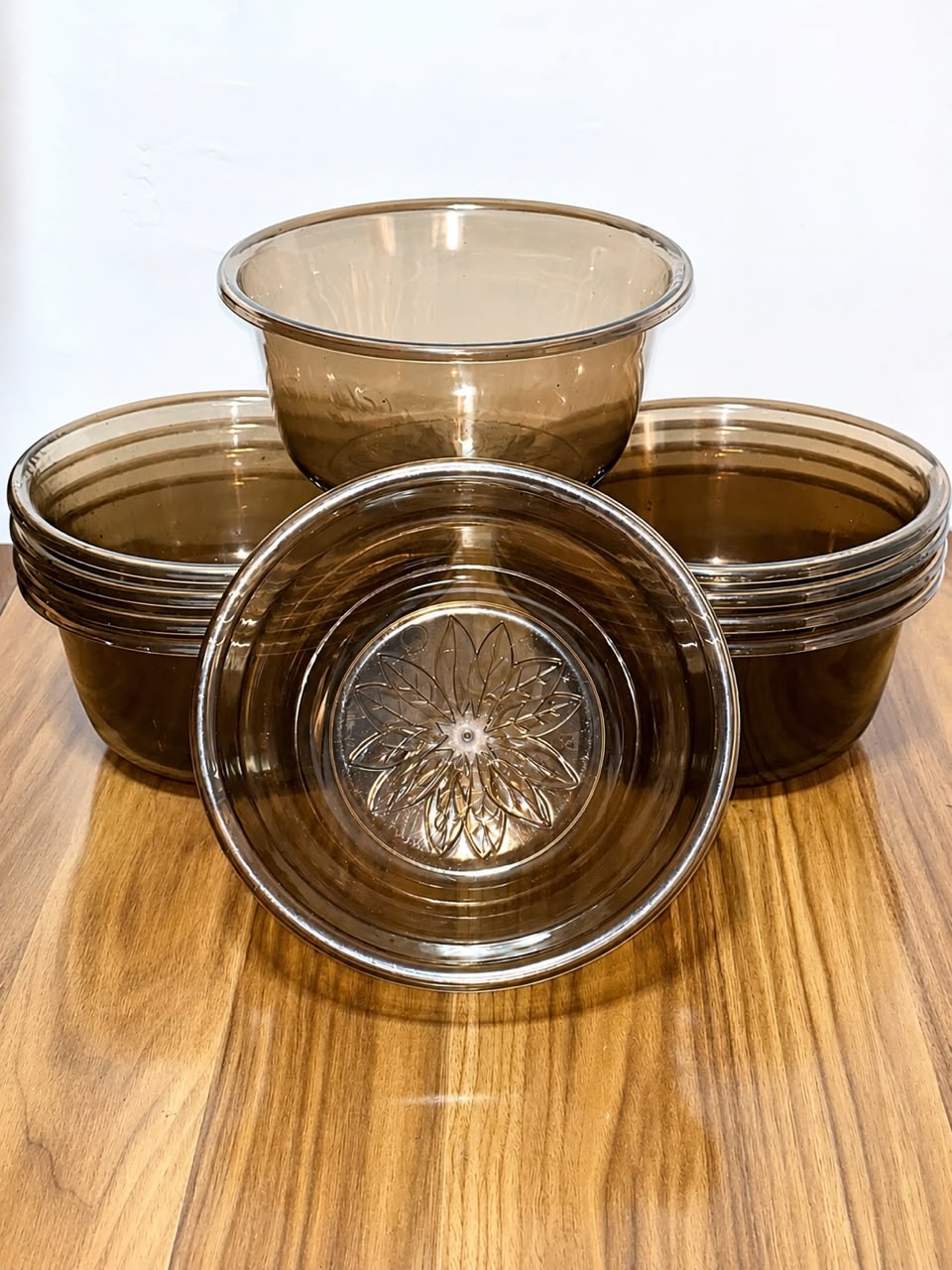 Round Acrylic Bowl